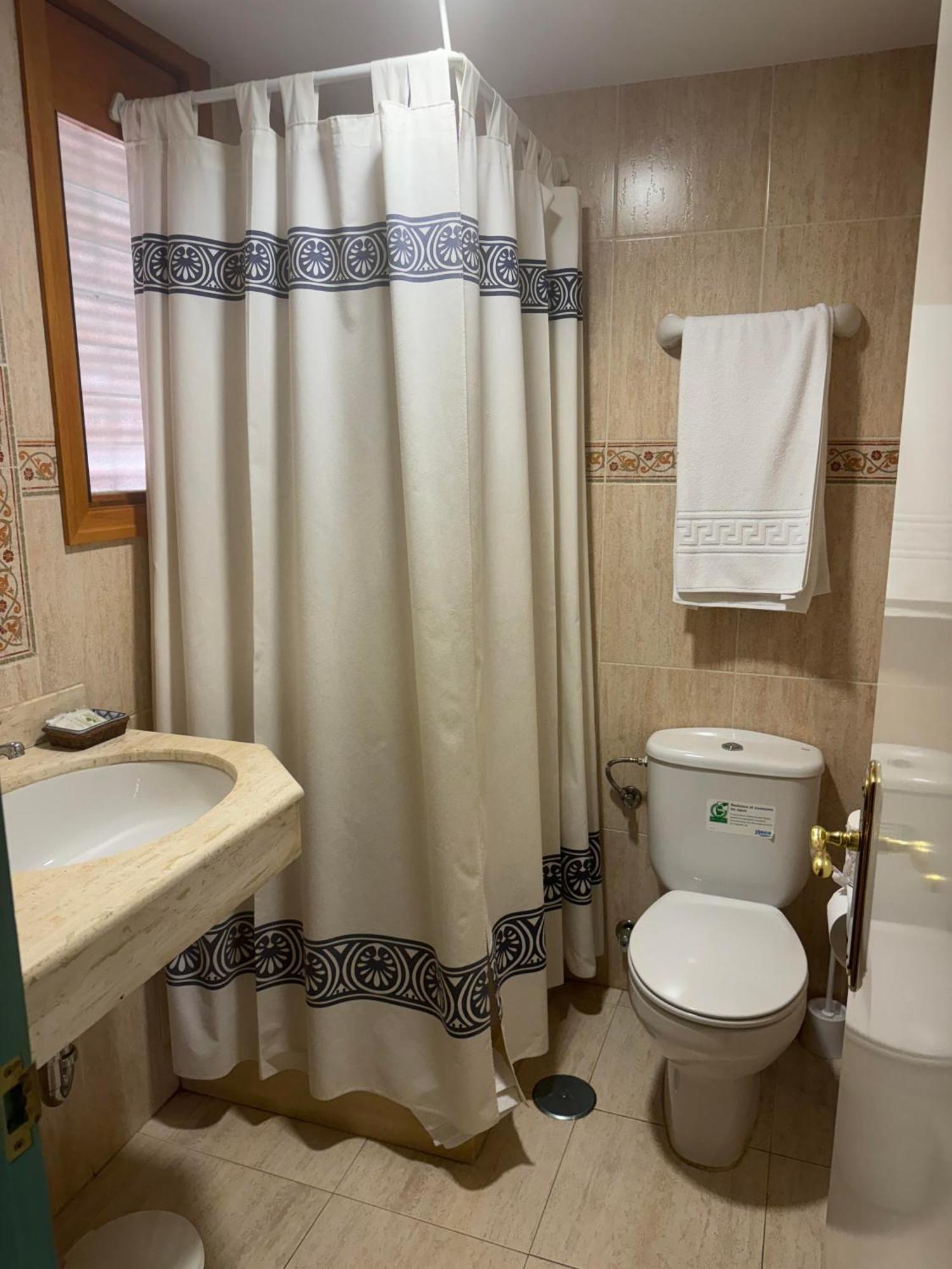Hostal Joaquin Las Ventas con Pena Aguilera Exterior foto