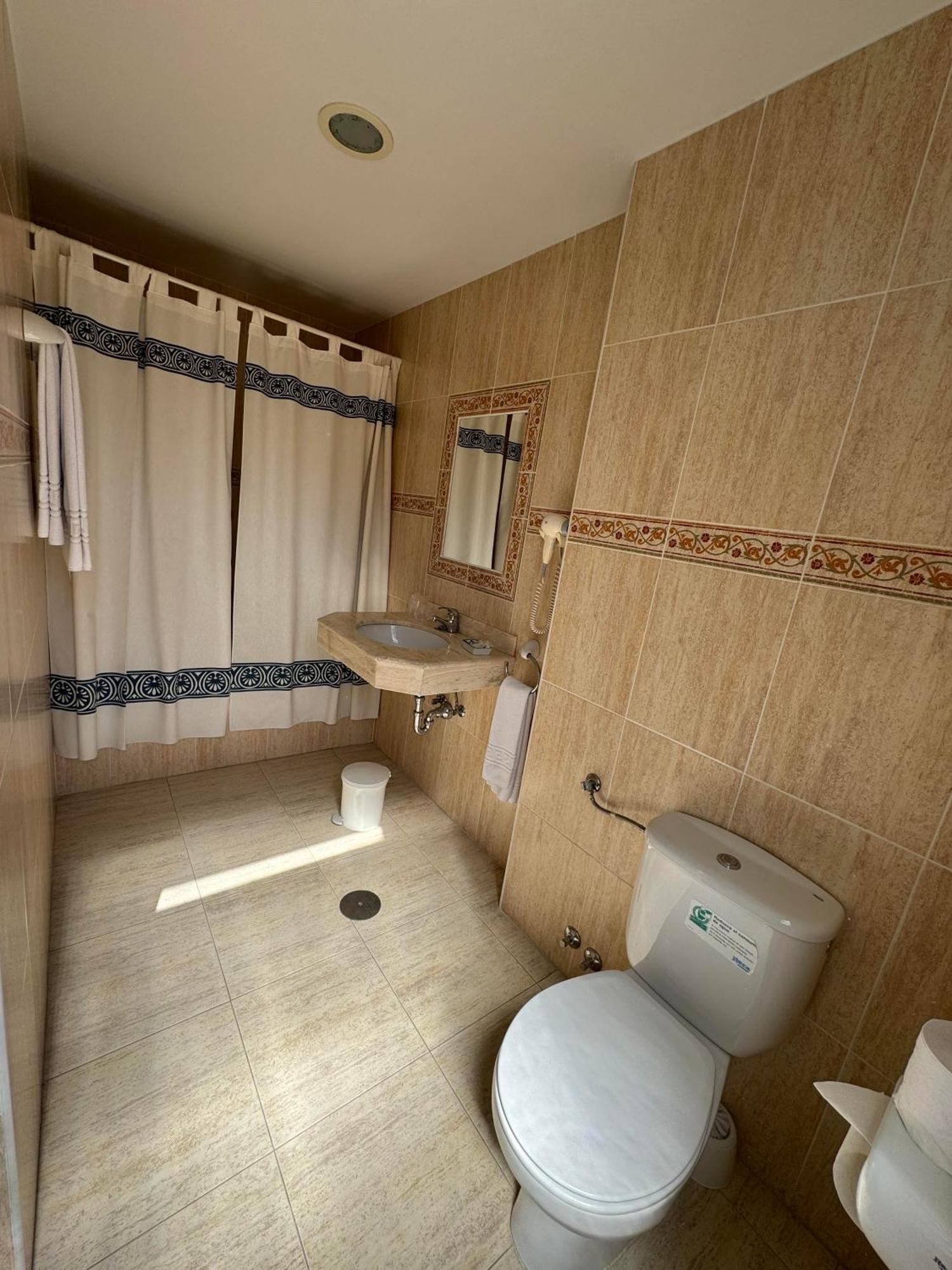 Hostal Joaquin Las Ventas con Pena Aguilera Exterior foto